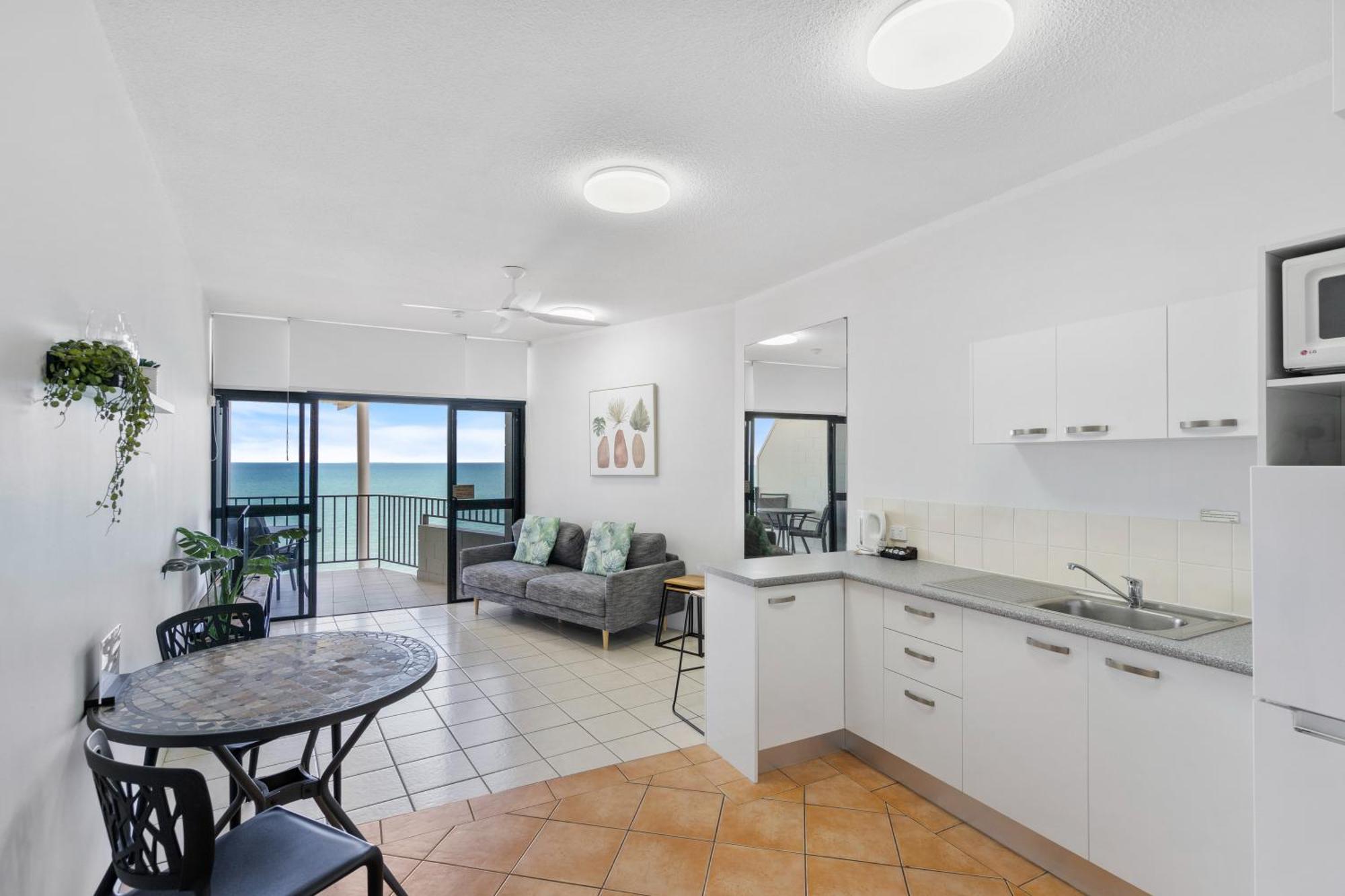 Aparthotel Amaroo At Trinity Trinity Beach Exterior foto